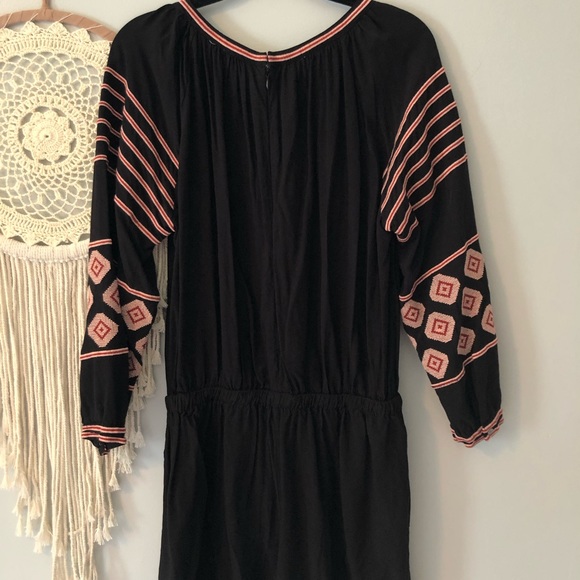 •LOFT Embroidered Split Neck Romper• - Picture 10 of 13